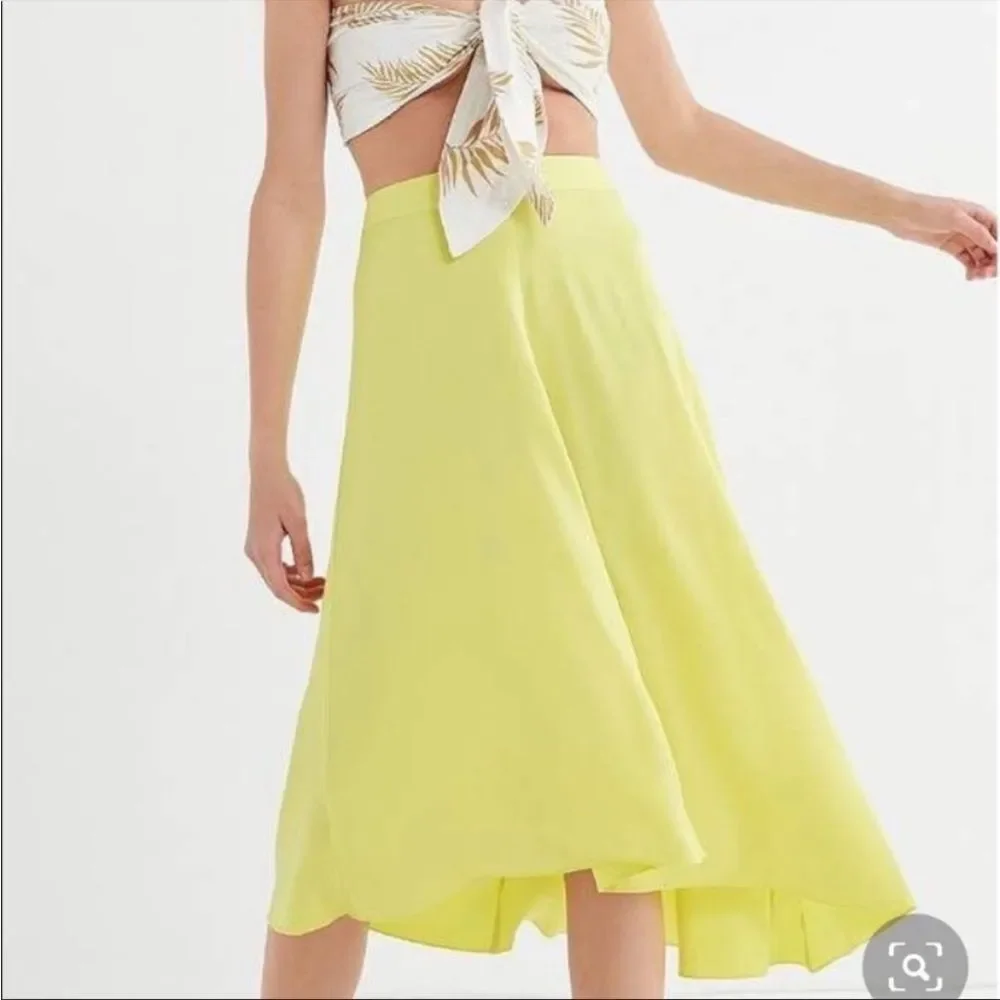 URBAN Outfitters Bright Yellow Asymmetrical Bias Cut Skirt size Small